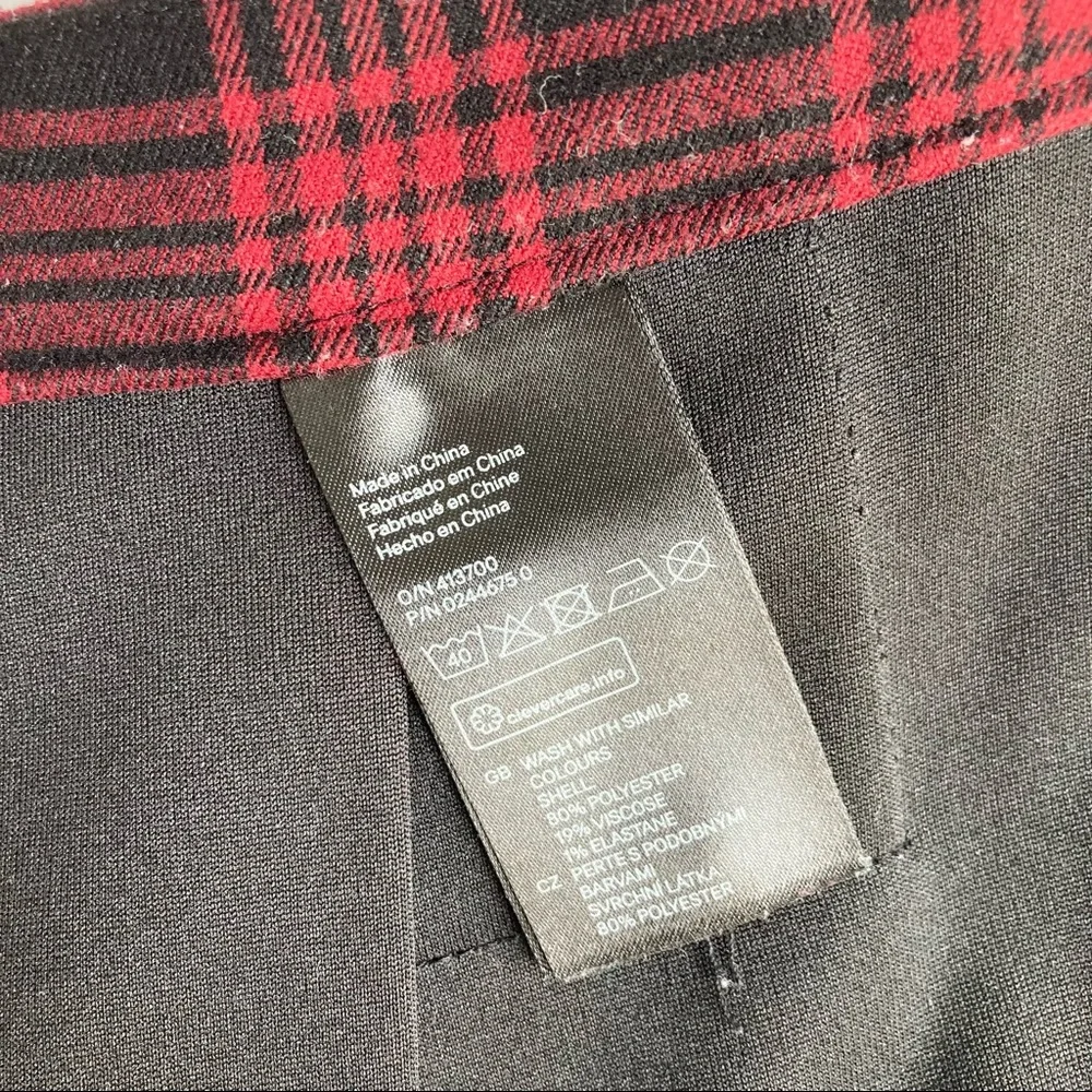 H&M pleated plaid